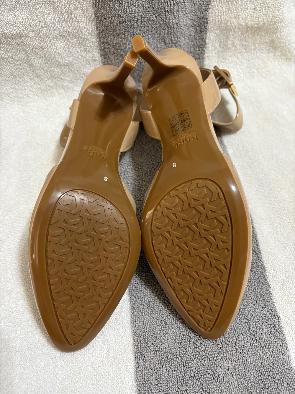 Karl Lagerfeld Beige Patent Pointed Ankle-Strap Heels - Picture 4 of 4